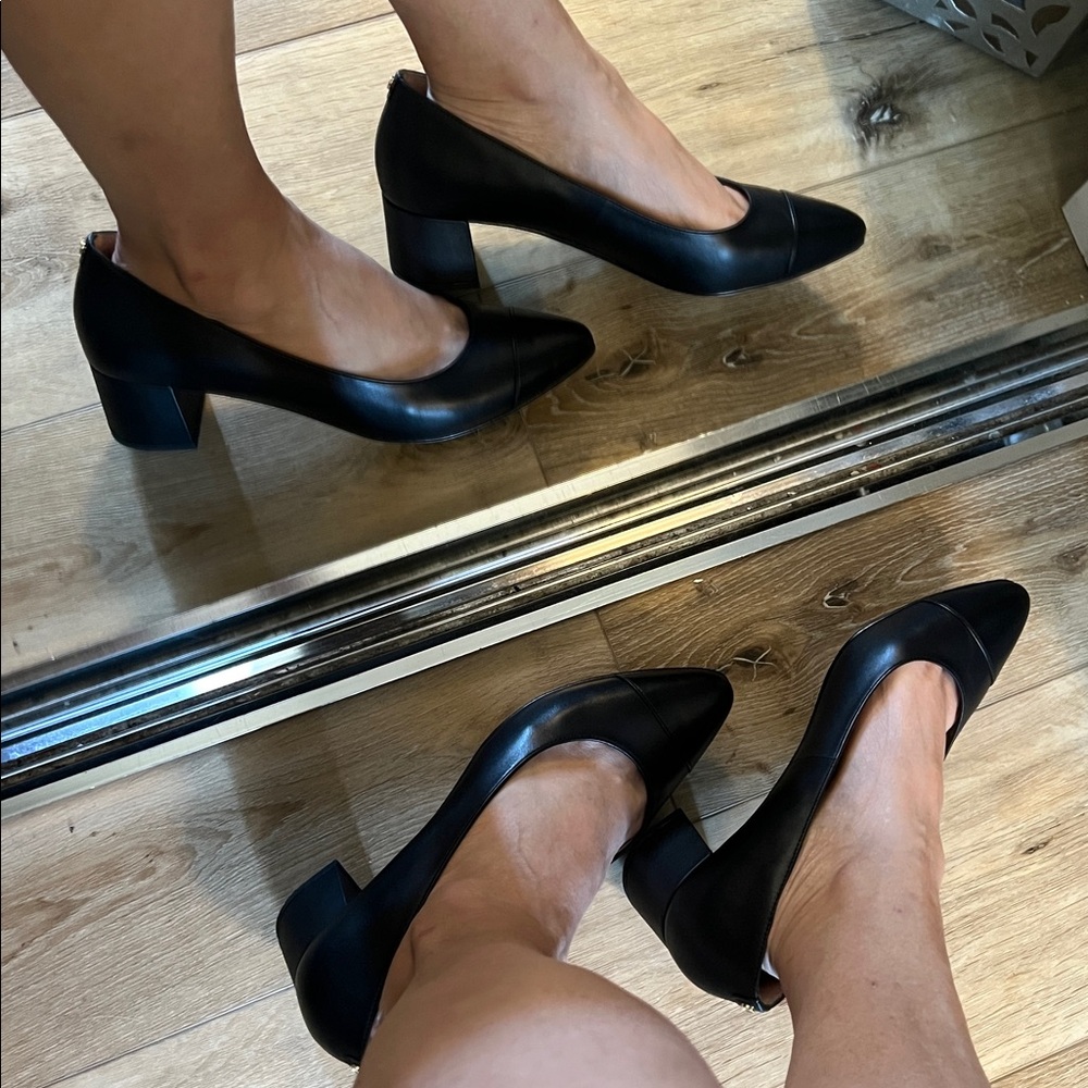 Cole Haan, size 9.5 B (regular width), Black Leather Heels, EUC